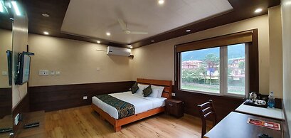 Buddha House Himalayan Brothers