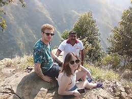 Ëlla Breeze Homestay