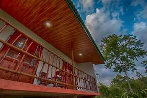 Ëlla Breeze Homestay