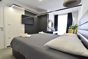 Mono Apartments & Rooms