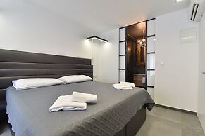 Mono Apartments & Rooms