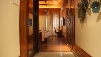 Sandyy Wavess Beach Resort