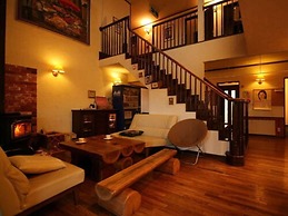 Alpine Lodge