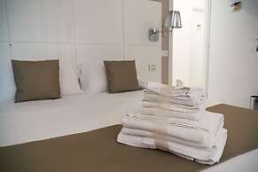 Rigel Villanova Rooms