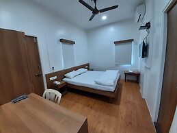 Hotel Bhooshan Sivajinagar