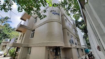 Hotel Bhooshan Sivajinagar