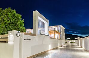 White Canvas Boutique Studios