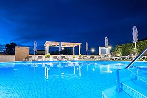 White Canvas Boutique Studios