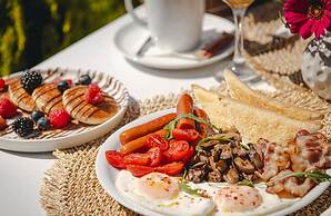 White Canvas Boutique Studios