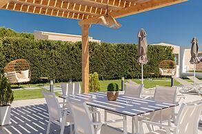 White Canvas Boutique Studios