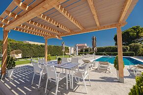 White Canvas Boutique Studios