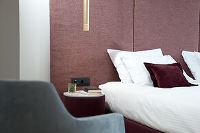 Athenaeum Smart Hotel