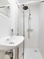 OYO Vincent Apartments