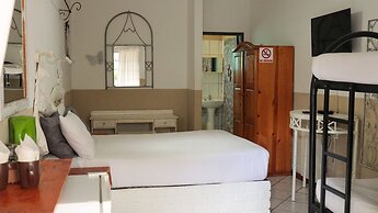 Golden Lantern Guest Lodge