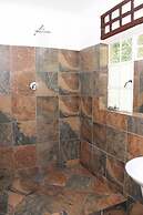 Golden Lantern Guest Lodge