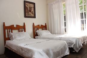 Golden Lantern Guest Lodge