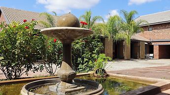 Golden Lantern Guest Lodge