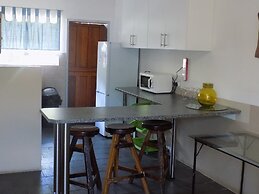 Golden Lantern Guest Lodge