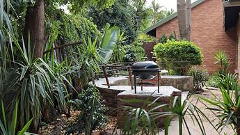 Golden Lantern Guest Lodge