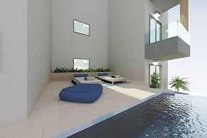 The City Hotel & Suites