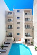 The City Hotel & Suites