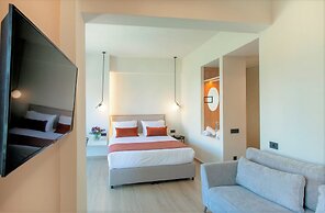 The City Hotel & Suites