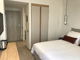 The City Hotel & Suites