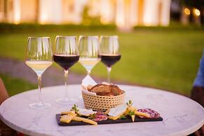 Estancia La Paz Hotel