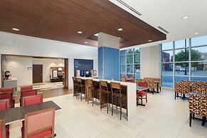Holiday Inn Express & Suites Downtown Ottawa East by IHG
