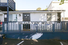 Island View Motel