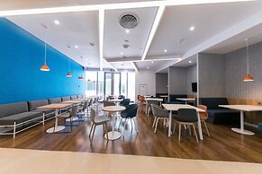 Holiday Inn Express Shanghai Tangzhen by IHG