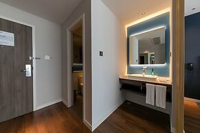 Holiday Inn Express Shanghai Tangzhen by IHG