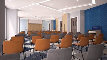 Holiday Inn Express Shanghai Tangzhen by IHG