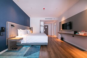 Holiday Inn Express Shanghai Tangzhen by IHG