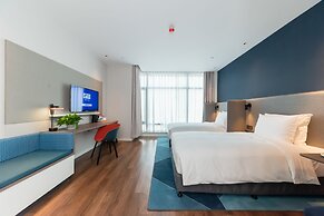 Holiday Inn Express Shanghai Tangzhen by IHG