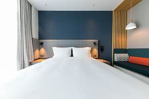 Holiday Inn Express Shanghai Tangzhen by IHG
