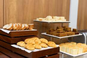 Holiday Inn Express Shanghai Tangzhen by IHG