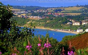 Waters Edge Apartment at Beach House