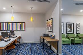 Holiday Inn Express & Suites Columbus - Worthington by IHG