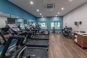 Holiday Inn Express & Suites Columbus - Worthington by IHG