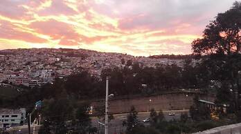 Quito Condor Hostal