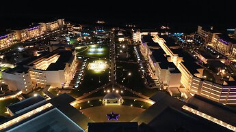 Planet Hollywood Cancun, An Autograph Collection All-Inclusive Resort