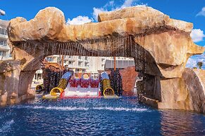 Planet Hollywood Cancun, An Autograph Collection All-Inclusive Resort