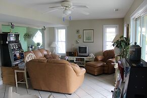 Sandbar Bed & Breakfast