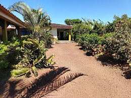 Dos Palmas Studio Apartments