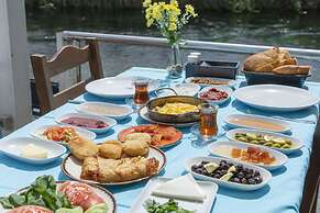 Mandalin Akyaka Hotel