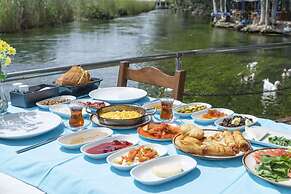 Mandalin Akyaka Hotel