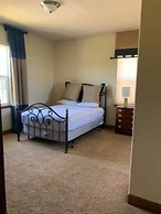 Luxury Custom Home in Oakdale Parkview