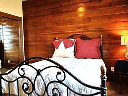 Luxury Custom Home in Oakdale Parkview