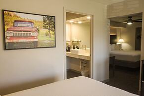 Americana Modern Hotel